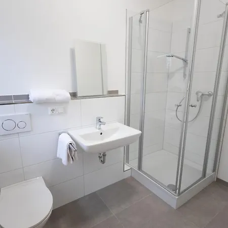 Apartamento Hotelaehnlich Ausgestattete Mit Eigenem Bad *